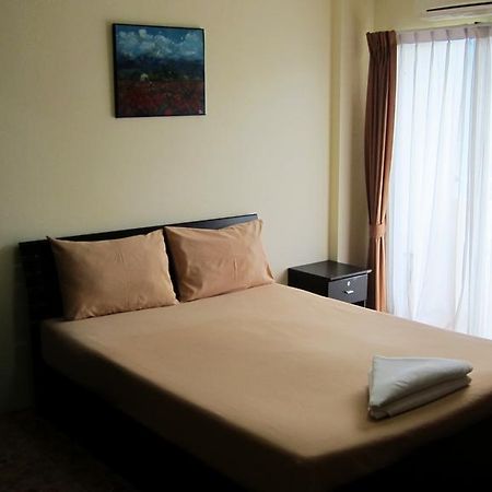 Samal Guesthouse Pattaya Esterno foto