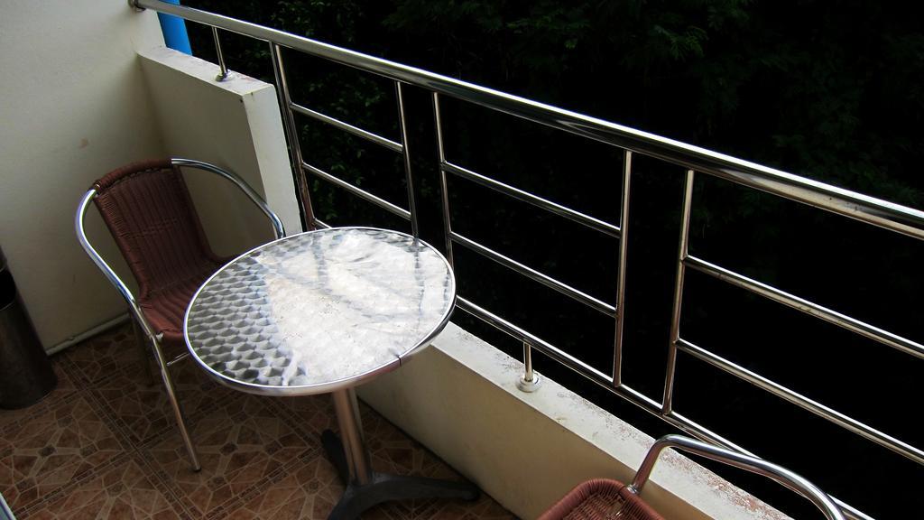 Samal Guesthouse Pattaya Esterno foto