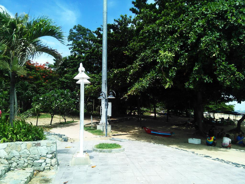 Samal Guesthouse Pattaya Esterno foto